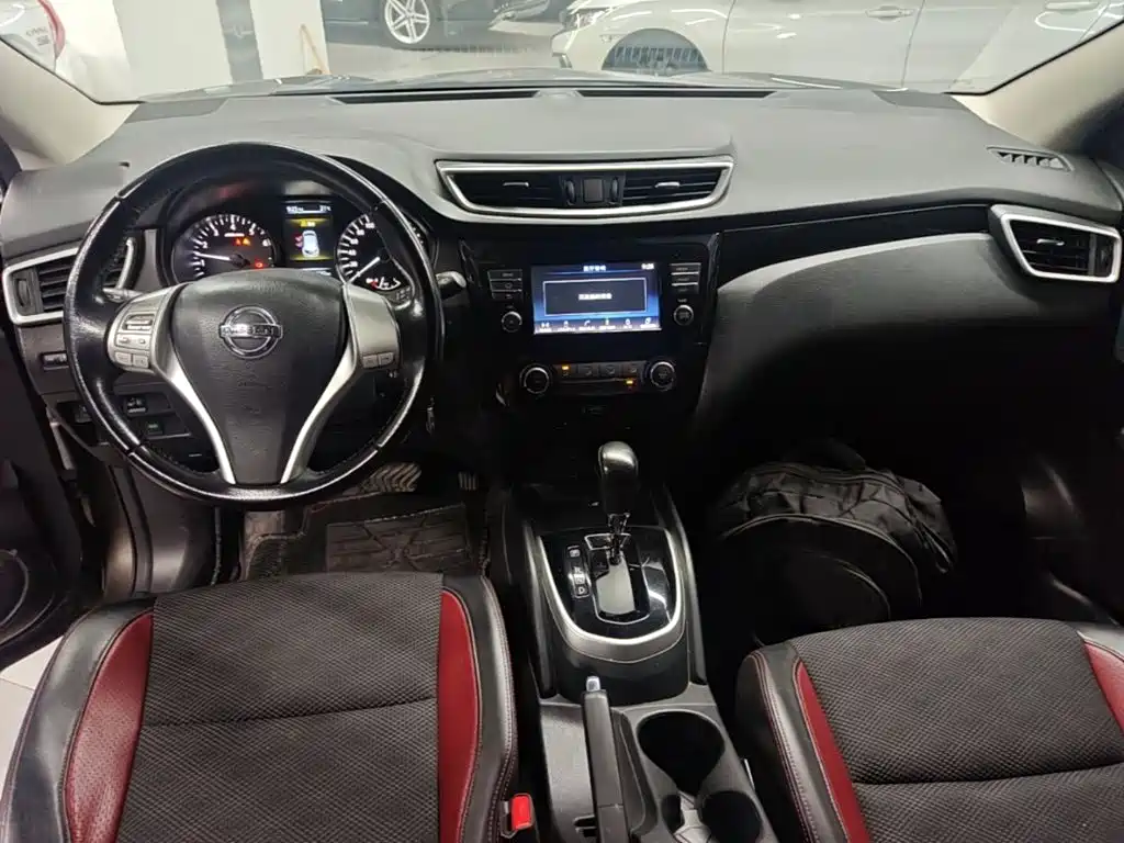 Nissan Qashqai — миниатюра 10