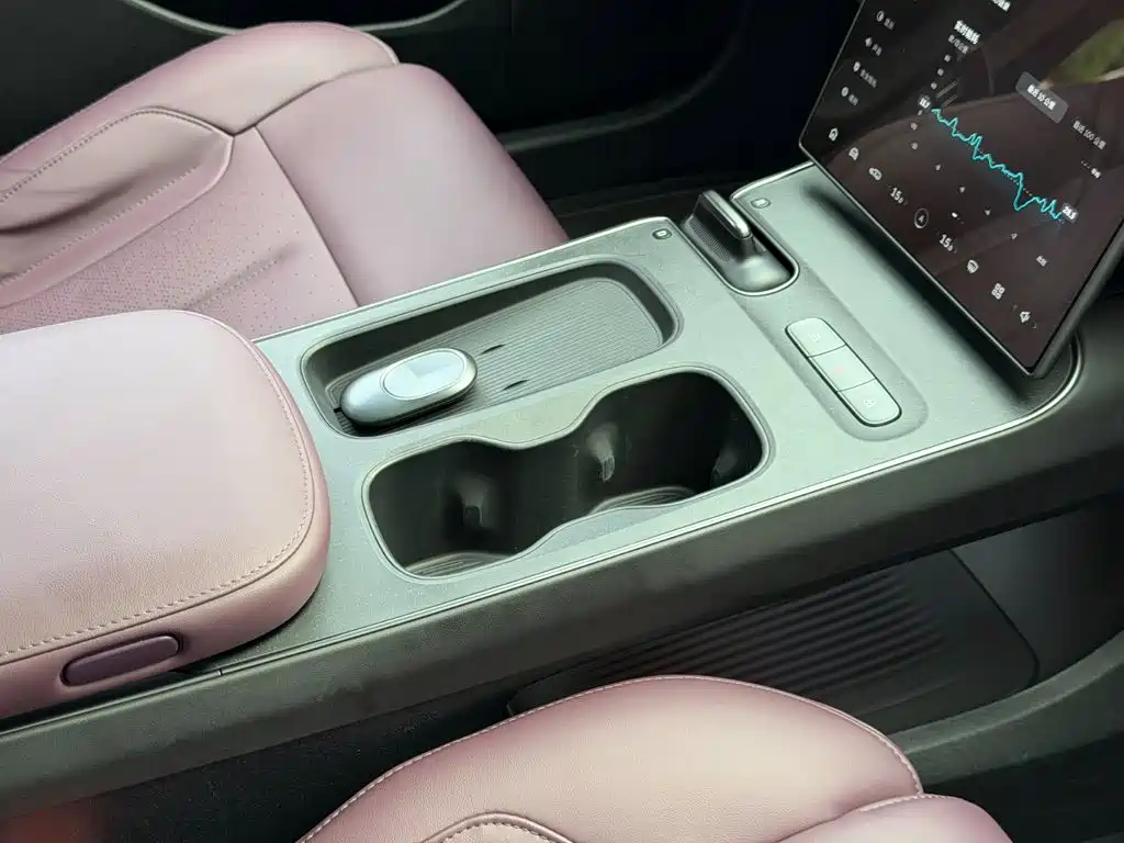 NIO ET5T — миниатюра 18