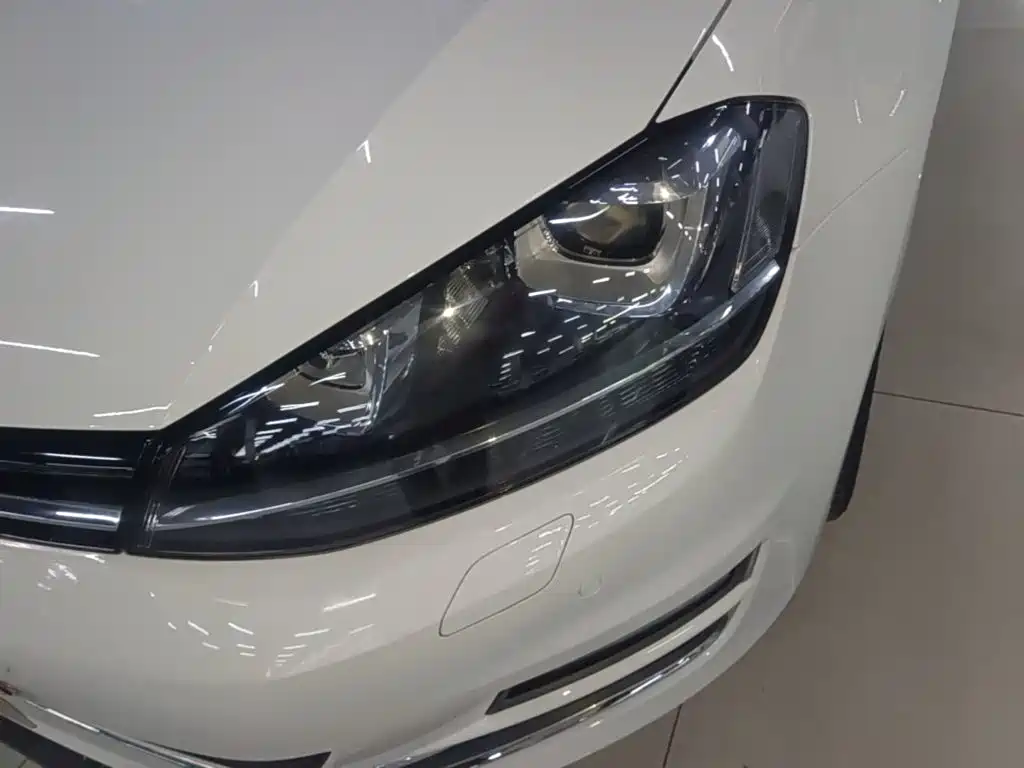 Volkswagen Golf — миниатюра 24