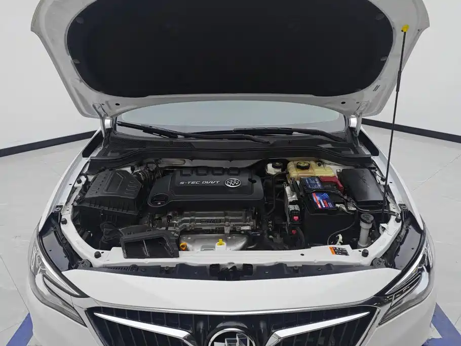 Buick Excelle — миниатюра 10