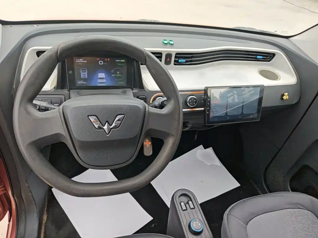 Wuling MINIEV — миниатюра 10