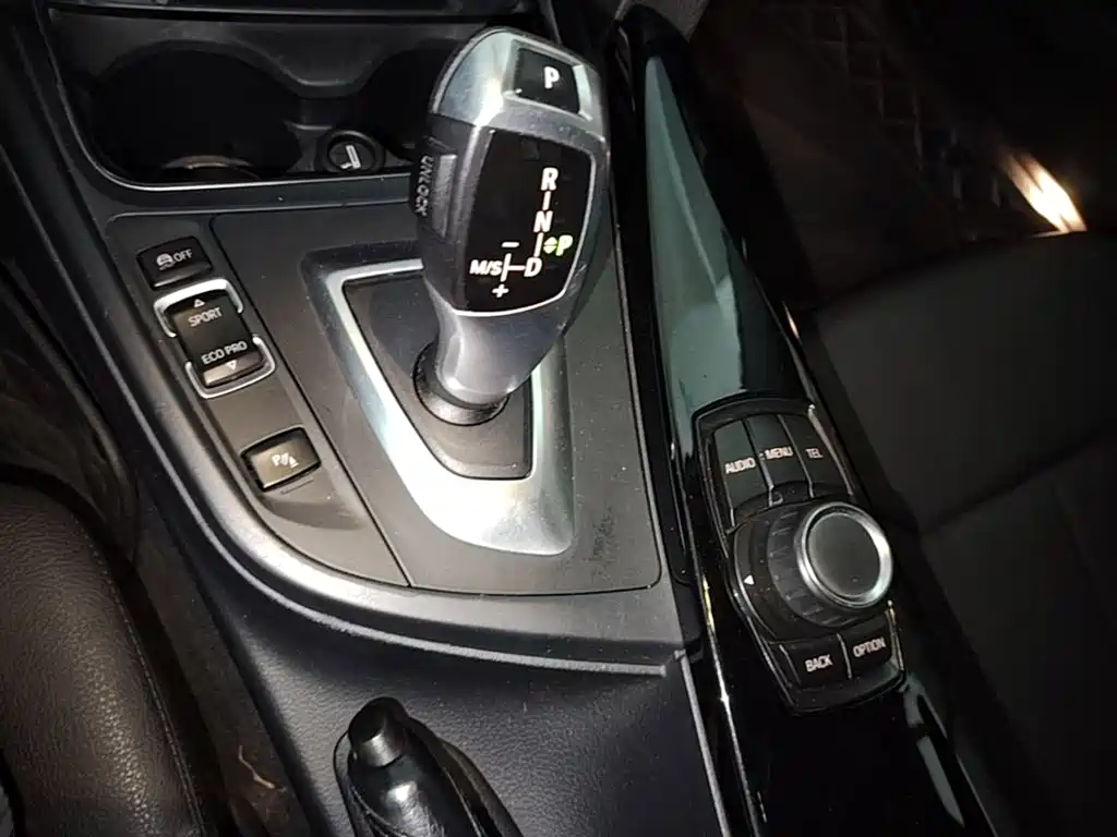 BMW 3 Series — миниатюра 14