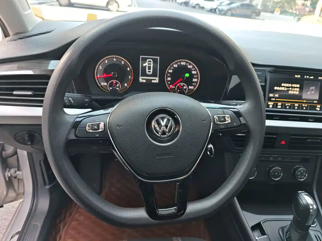 Volkswagen Lavida — миниатюра 8