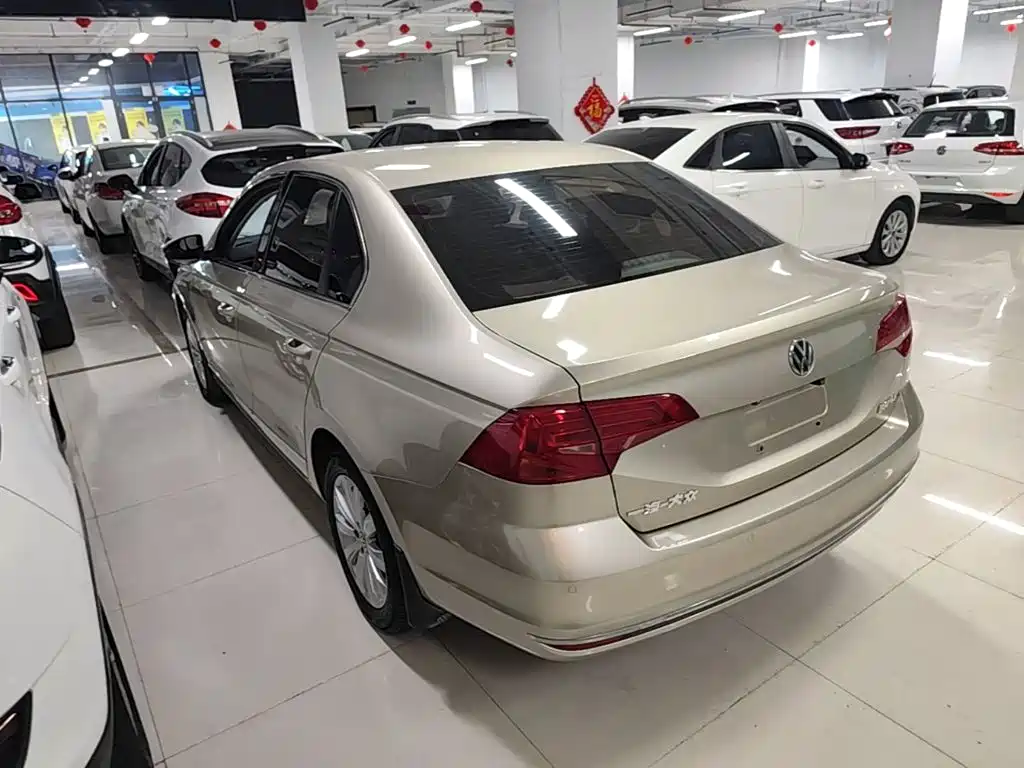 Volkswagen Bora — миниатюра 5