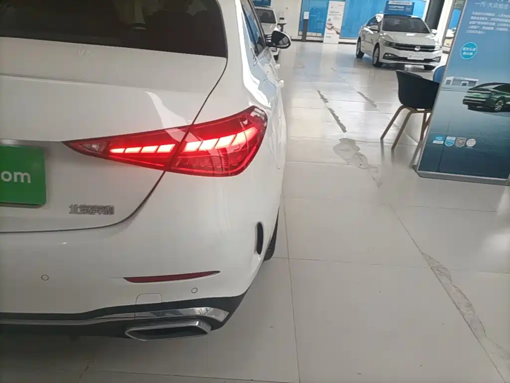 Mercedes-Benz C-Class — миниатюра 8