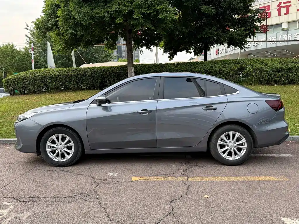 Roewe i5 — миниатюра 3