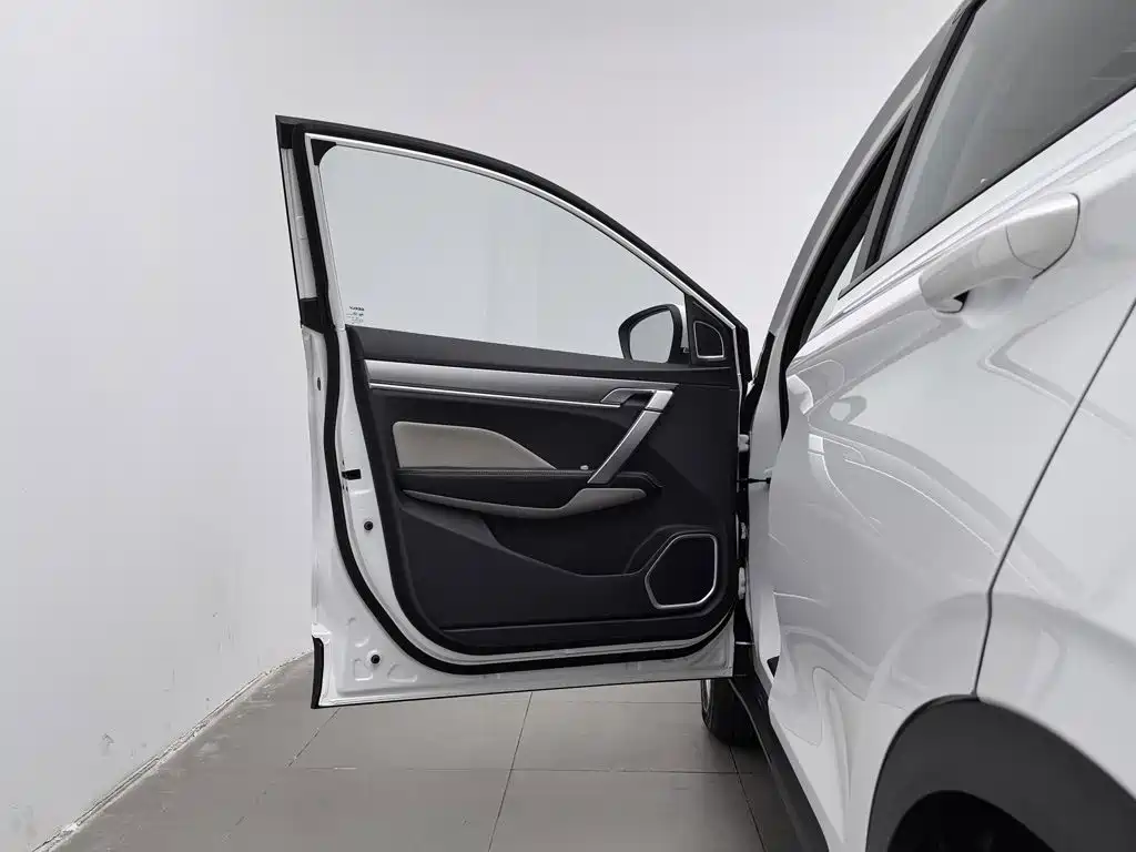 Geely Binyue — миниатюра 8
