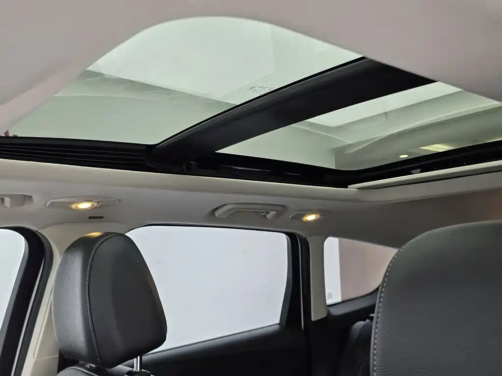 Ford Kuga — миниатюра 11