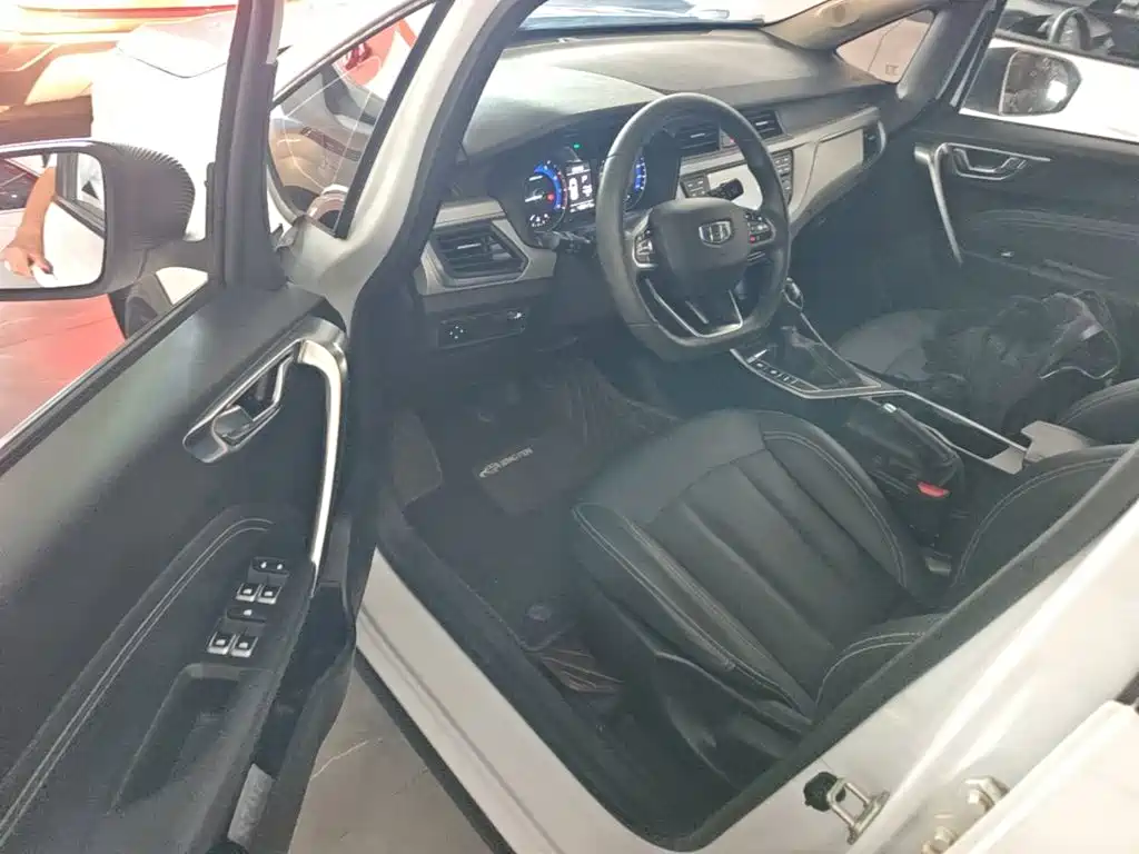Geely Vision X3 — миниатюра 16