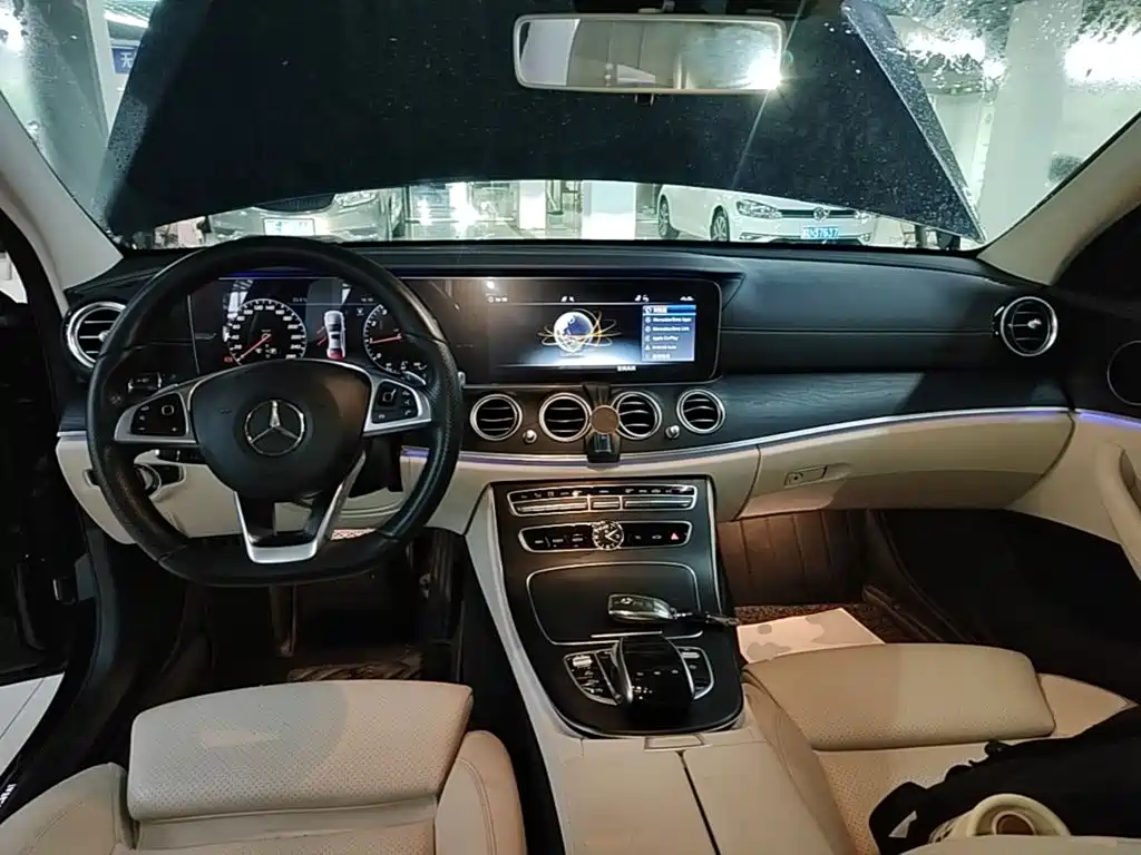 Mercedes-Benz E-Class — миниатюра 10