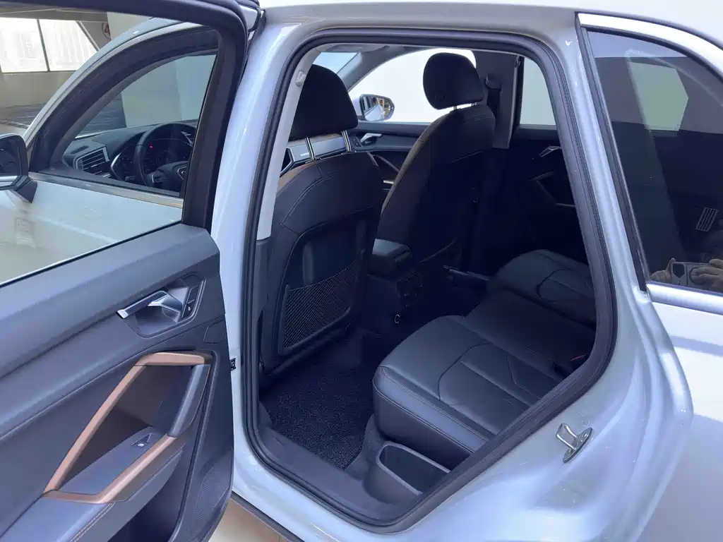 Audi Q3 — миниатюра 8