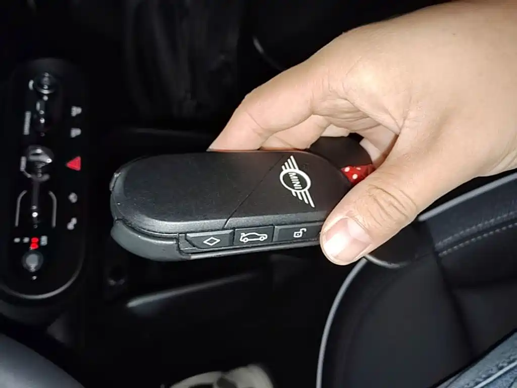 MINI MINI COOPER EV — миниатюра 9
