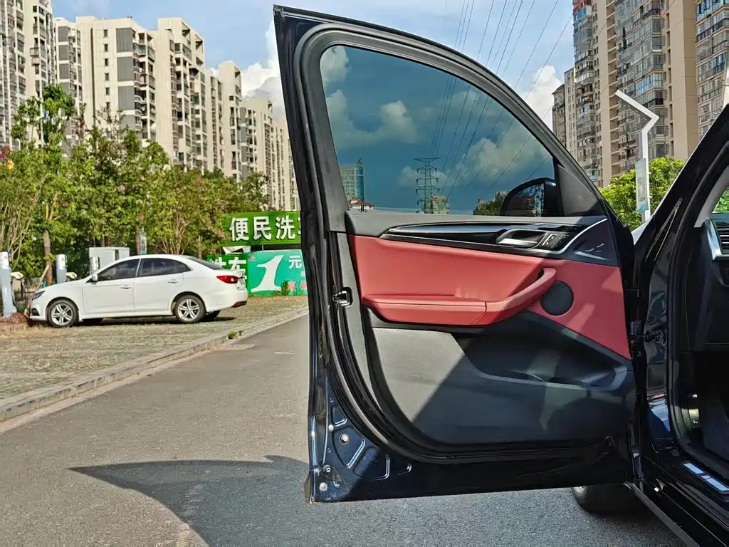 BMW X3 — миниатюра 13