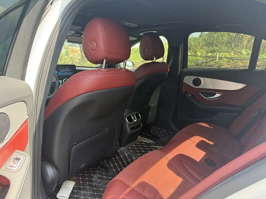 Mercedes-Benz C-Class — миниатюра 5