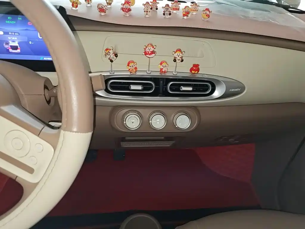 Wuling MINIEV — миниатюра 13