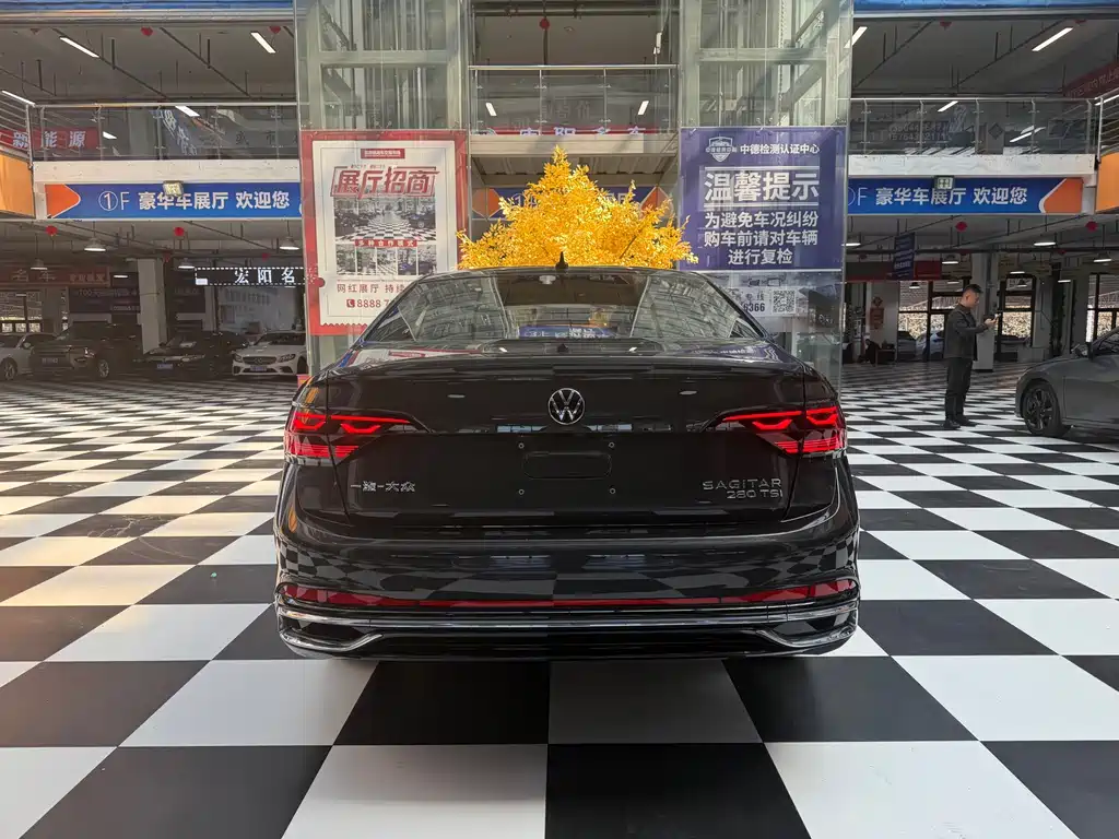 Volkswagen Sagitar — миниатюра 5