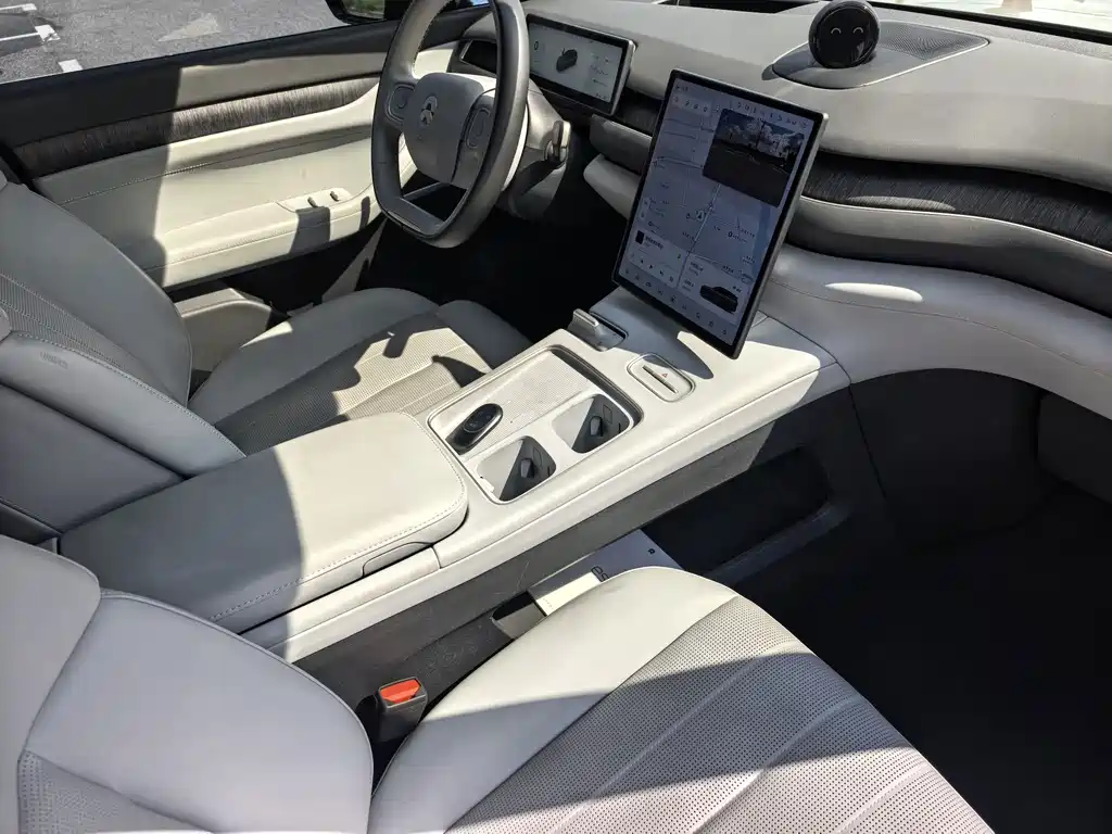 NIO ES8 — миниатюра 18