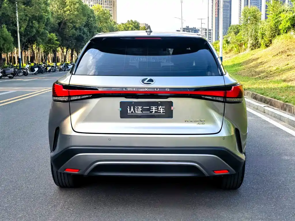 Lexus RX — миниатюра 6