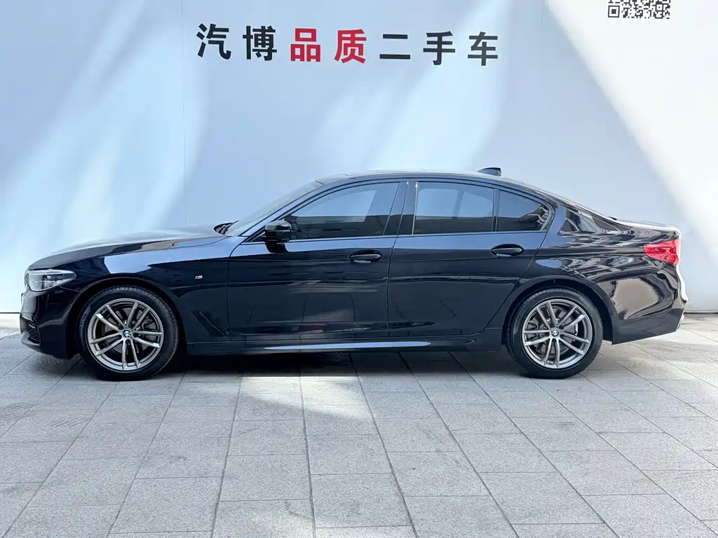 BMW 5 Series — миниатюра 6