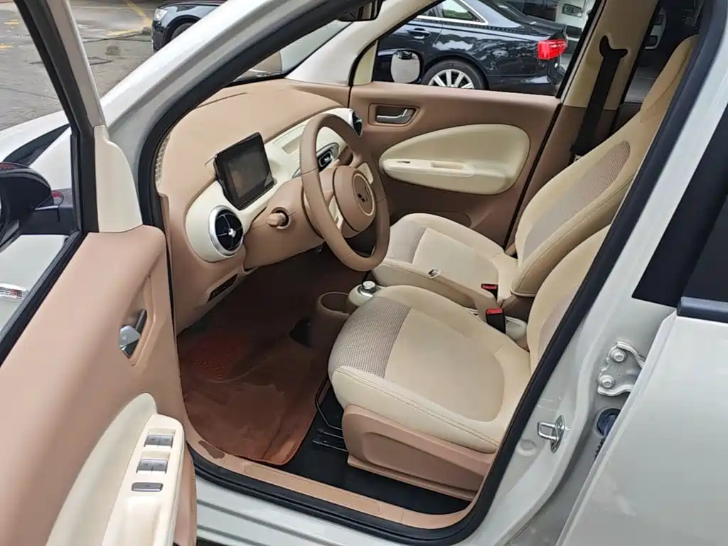 Wuling MINIEV — миниатюра 11