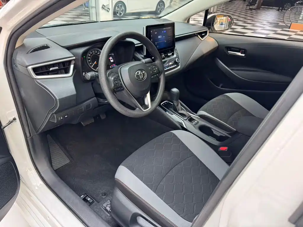 Toyota Corolla — миниатюра 7