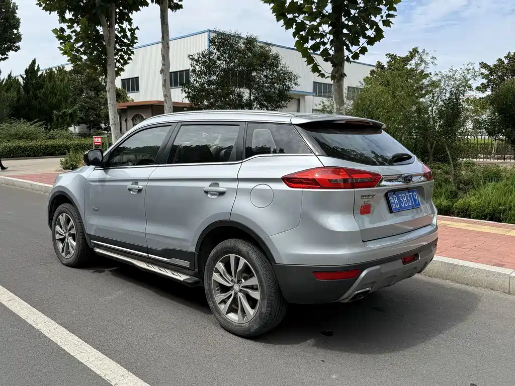 Geely Boyue — миниатюра 4