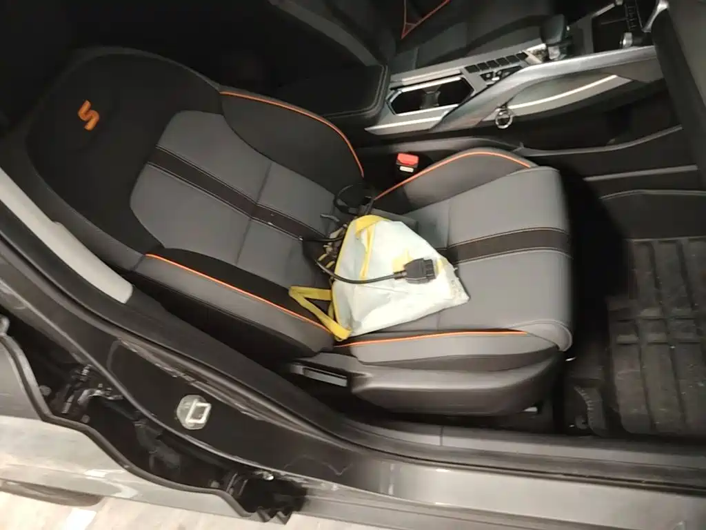 Geely Binyue — миниатюра 25