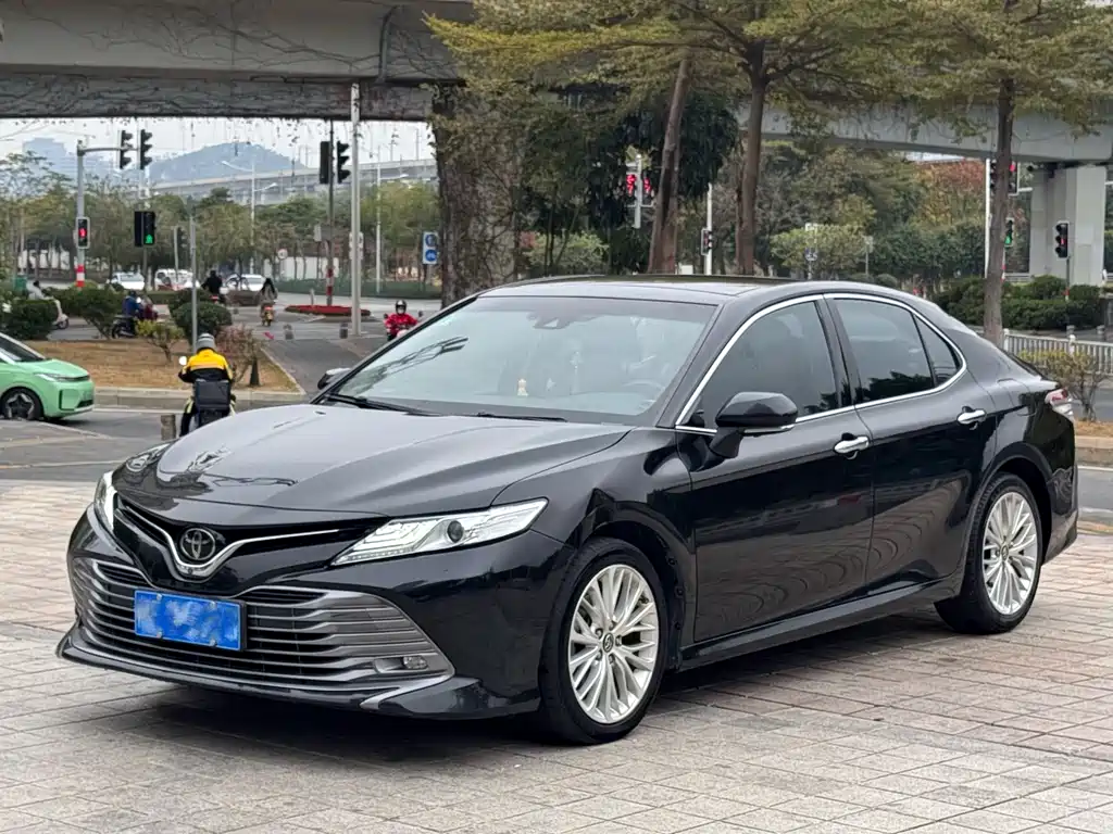 Toyota Camry 2019