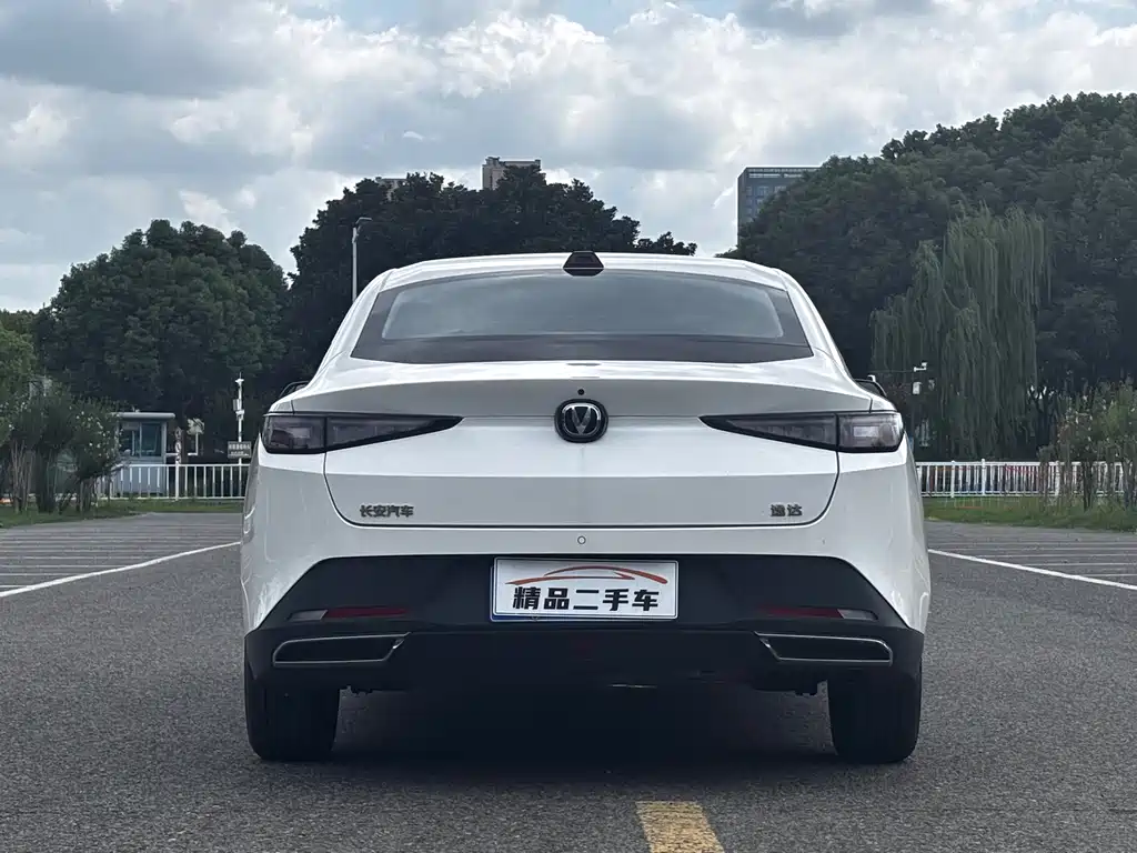 Changan Yida — миниатюра 5