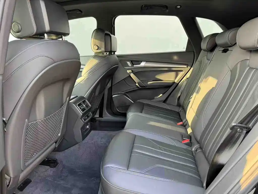 Audi Q5L 2025 45 40 TFSI Luxury