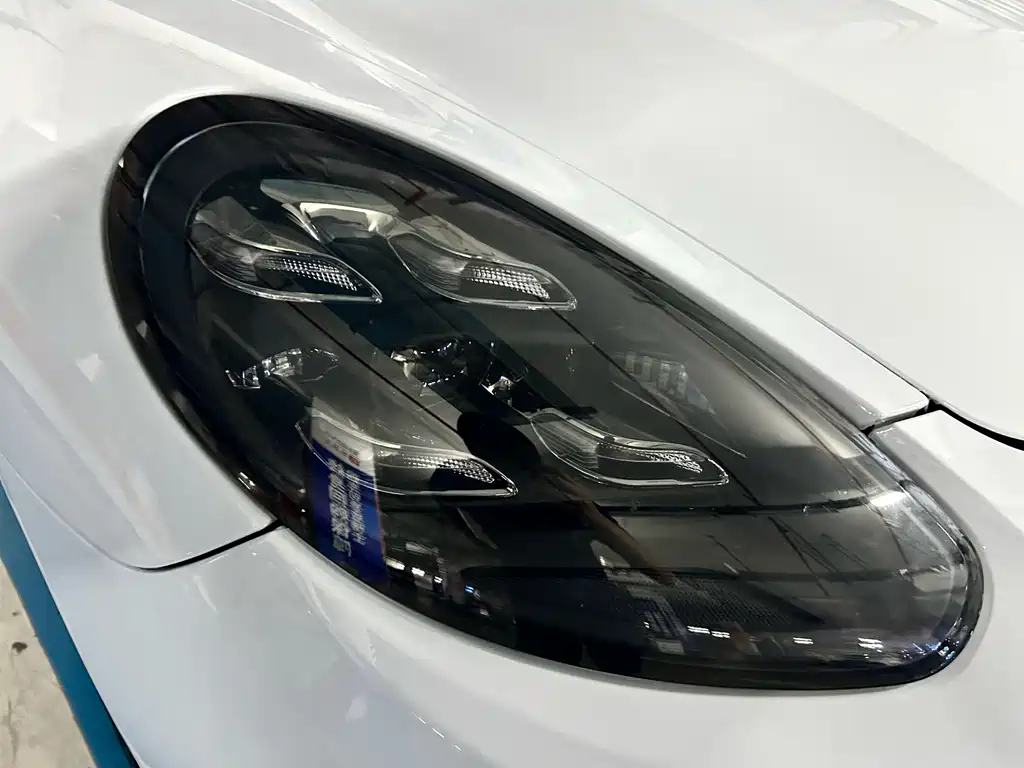 Porsche Panamera — миниатюра 8