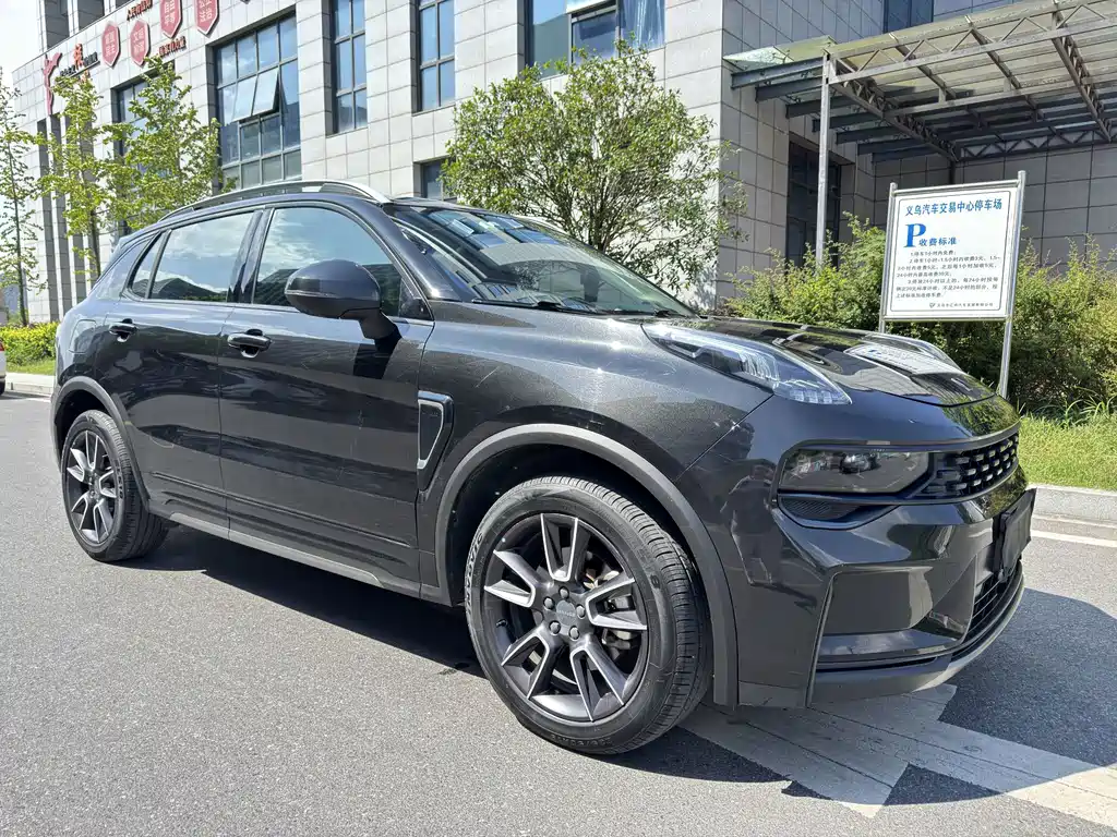 Lynk & Co 01 — миниатюра 3