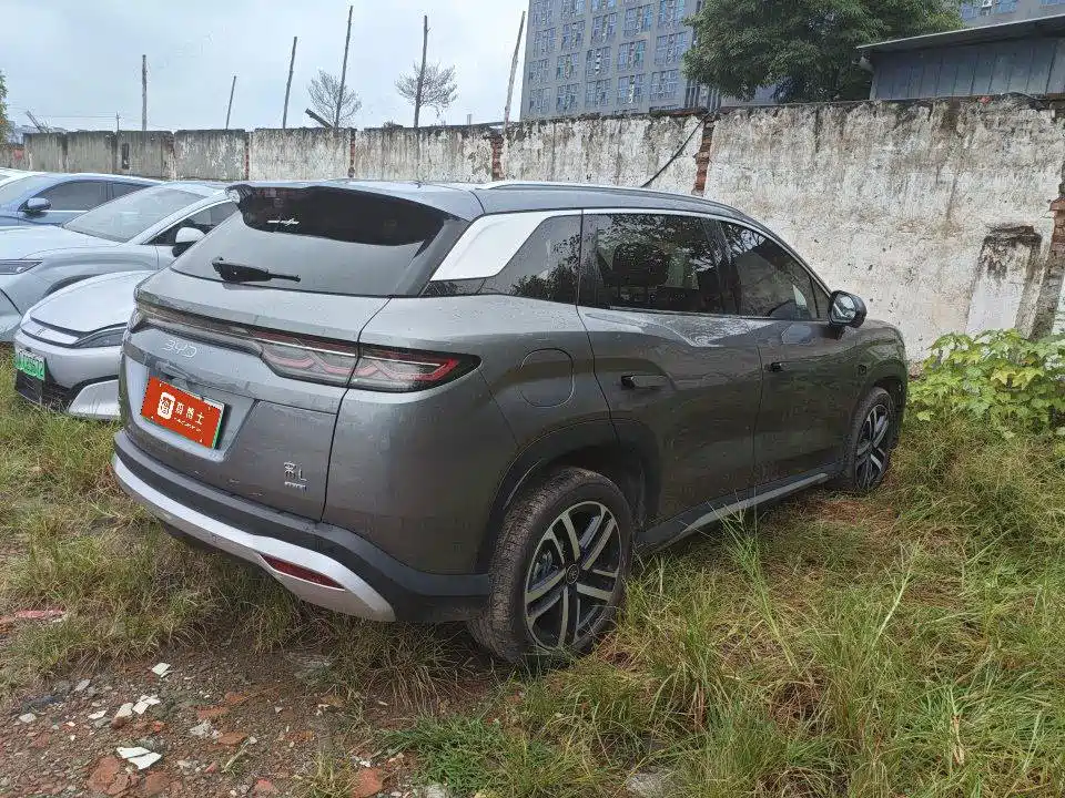 BYD L DM-i — миниатюра 2