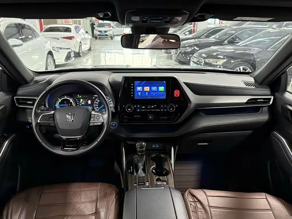 Toyota Crown Kluger - фото 9