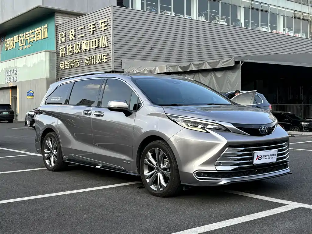 Toyota Sienna — миниатюра 5