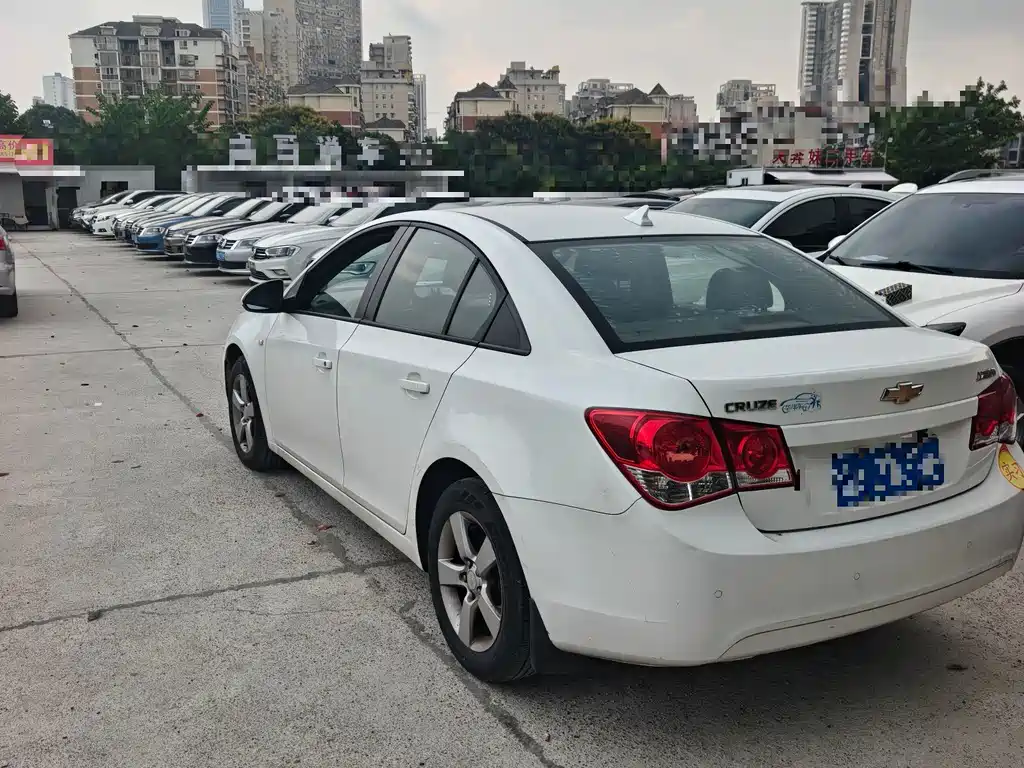 Chevrolet Cruze — миниатюра 4