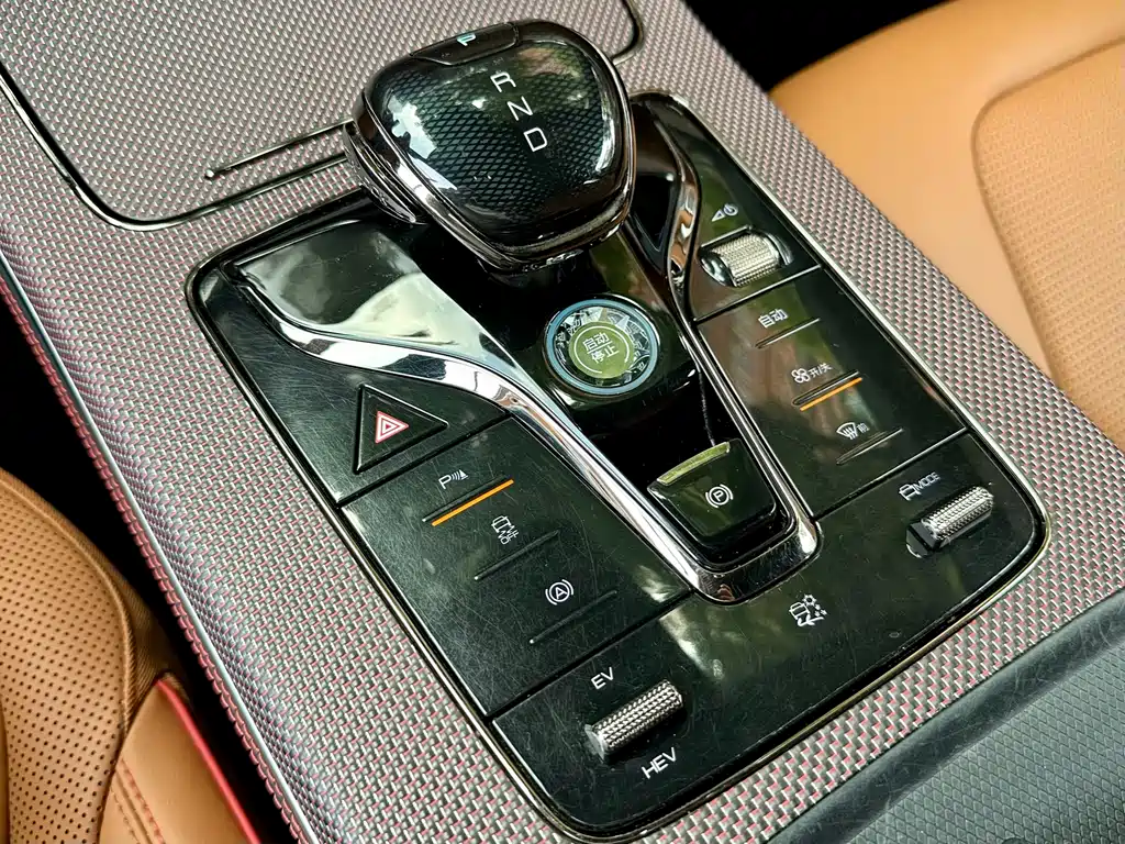BYD Han 2022 DM-i 121KM Premium