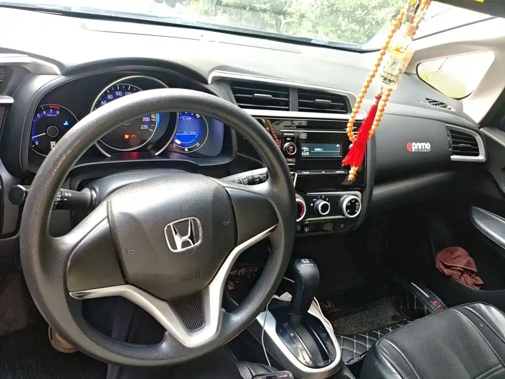 Honda Fit — миниатюра 13
