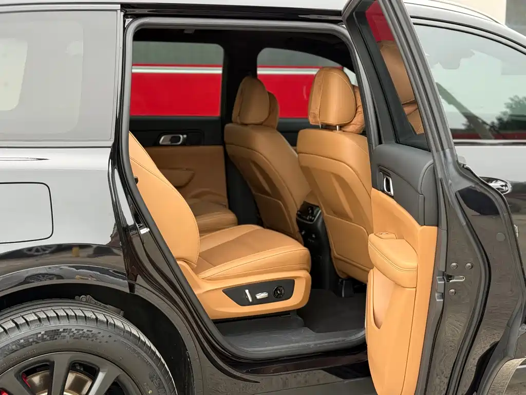 Li Auto Li ONE — миниатюра 11
