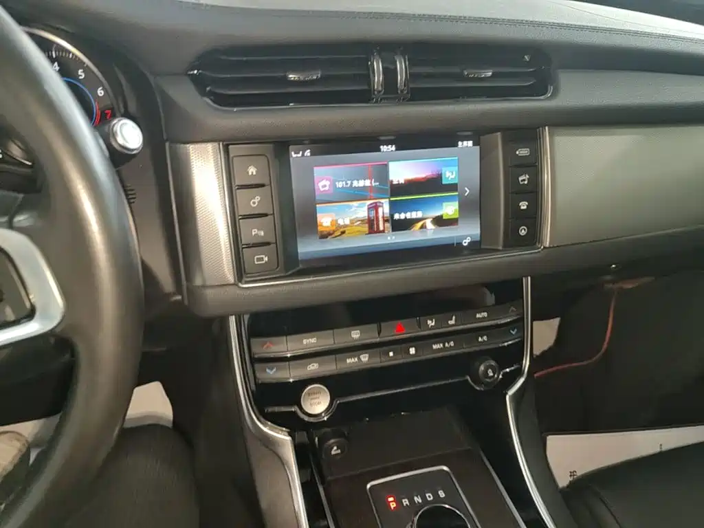 Jaguar XFL — миниатюра 13