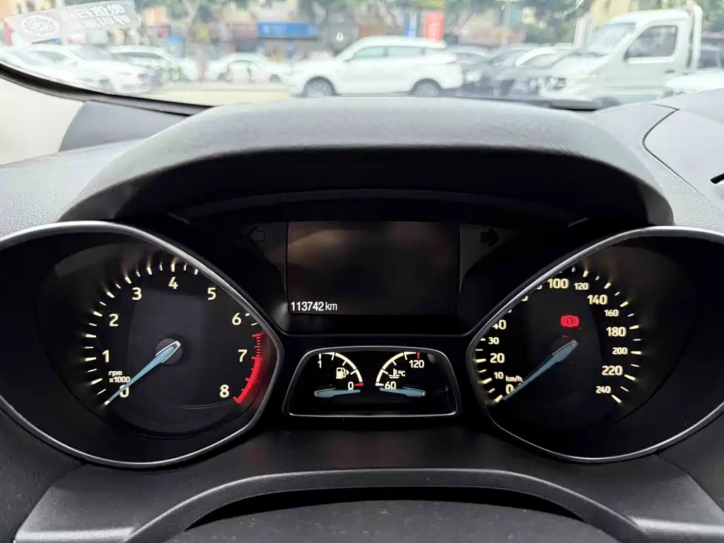 Ford Kuga — миниатюра 11