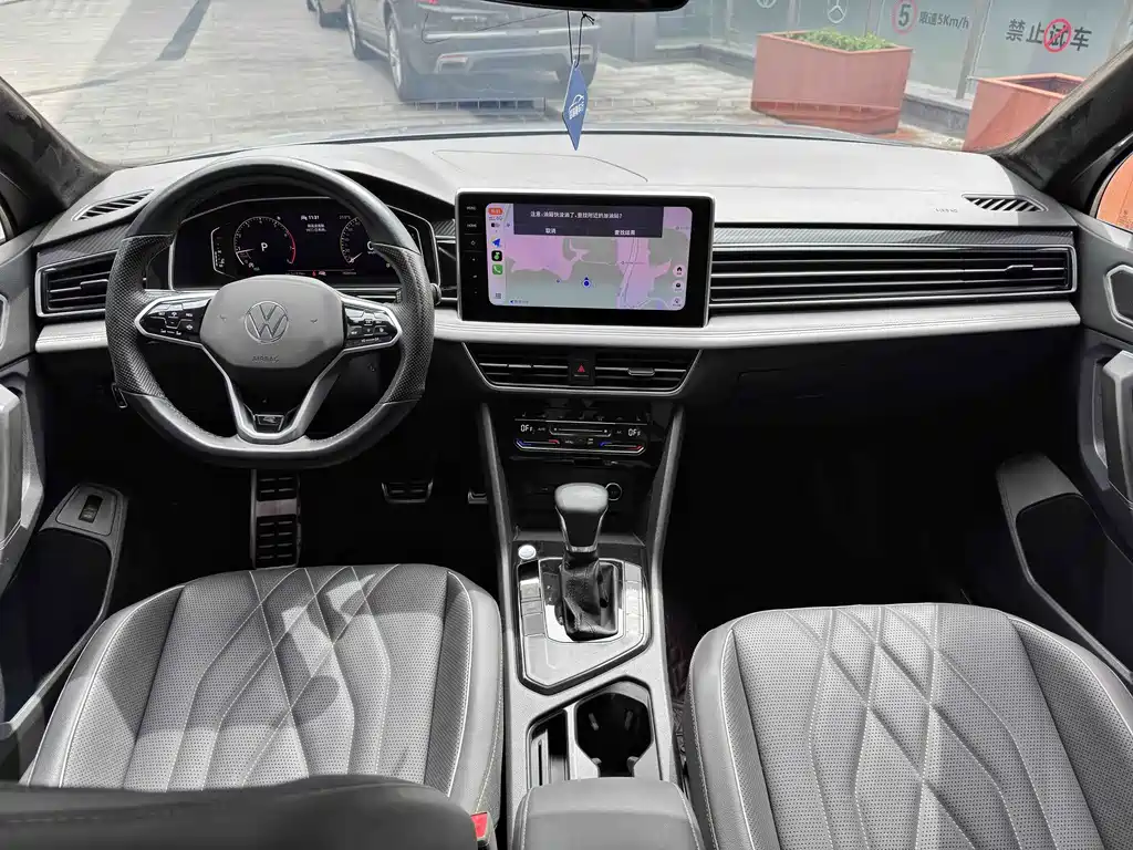 Volkswagen Tiguan L — миниатюра 8