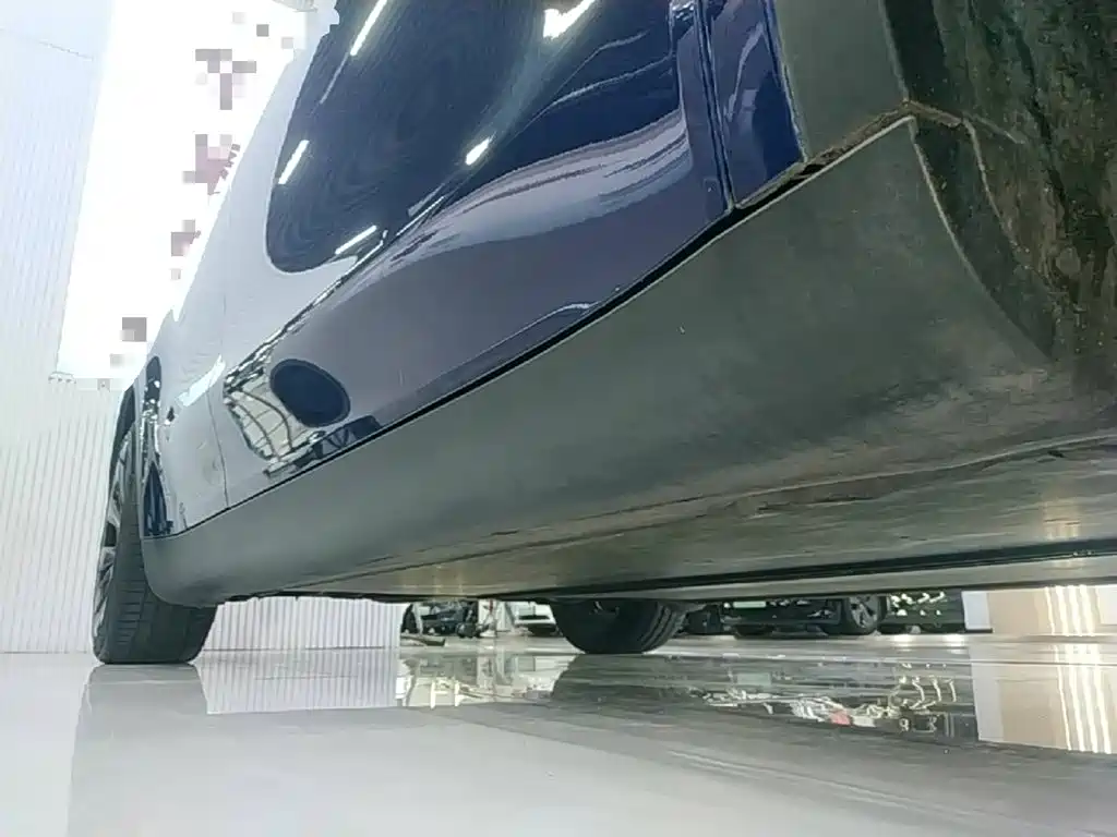 Tesla Model Y — миниатюра 21