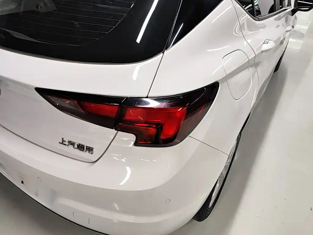 Buick Verano — миниатюра 8