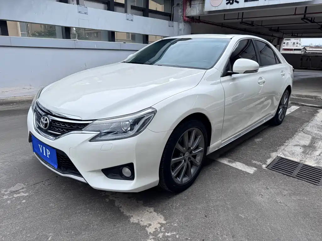 Toyota Reiz