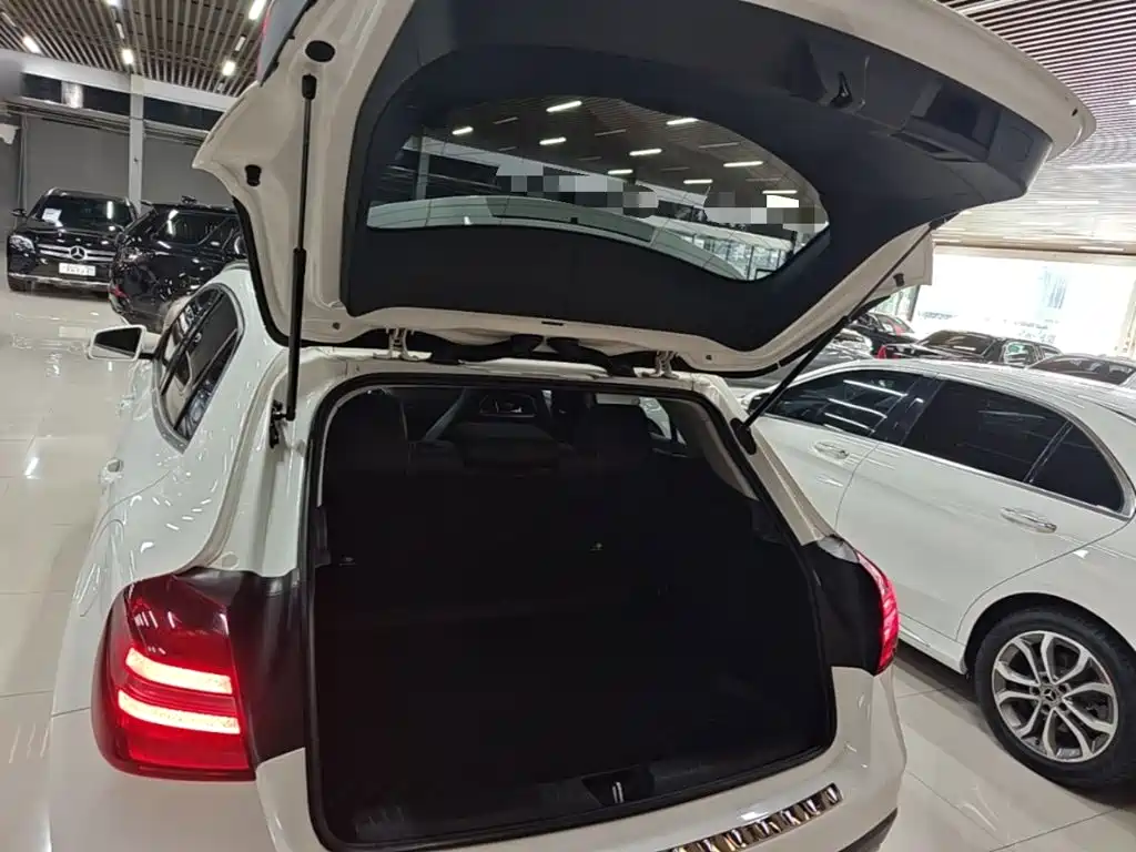 Mercedes-Benz GLA — миниатюра 19