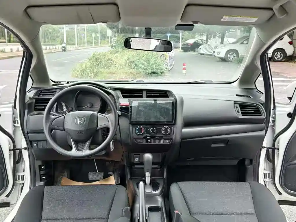 Honda Fit — миниатюра 12