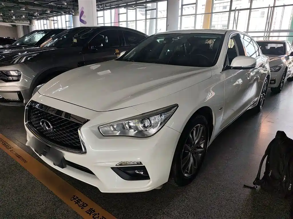 Infiniti Q50L 2020