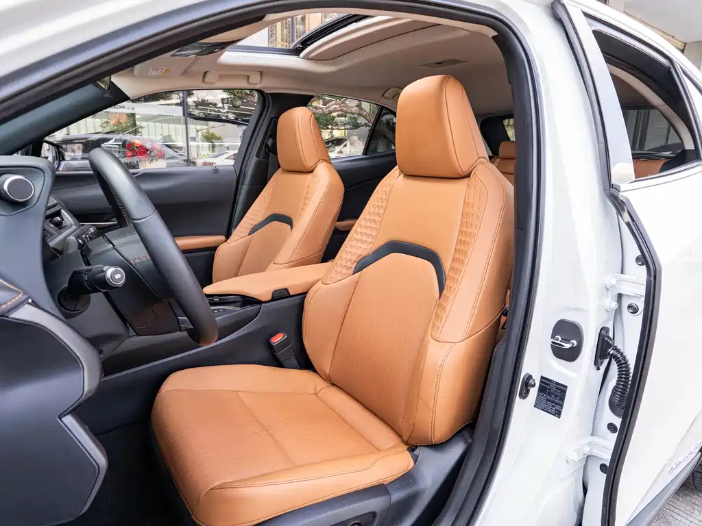 Lexus UX — миниатюра 11