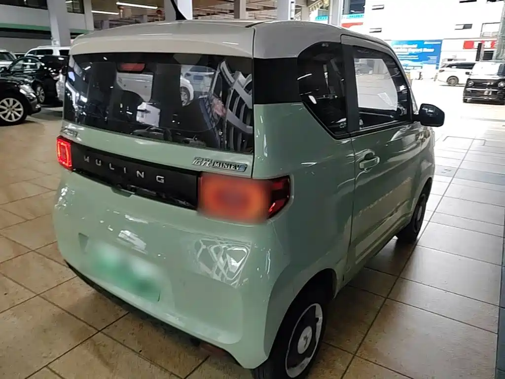 Wuling MINIEV — миниатюра 7